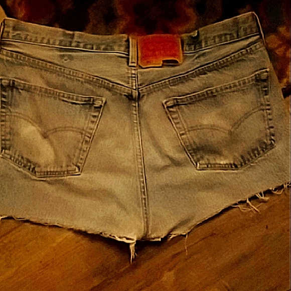 LEVI'S Vintage 70s "Daisy Dukes" Sz.37 waist - Picture 2 of 4